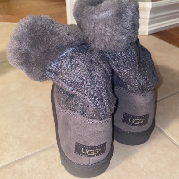Children’s Grey Knit Uggs - Picture 3 of 4